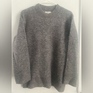 Vince 100% soft wool blend sweater brand New size XS oversized, 21” P2P, 26”long